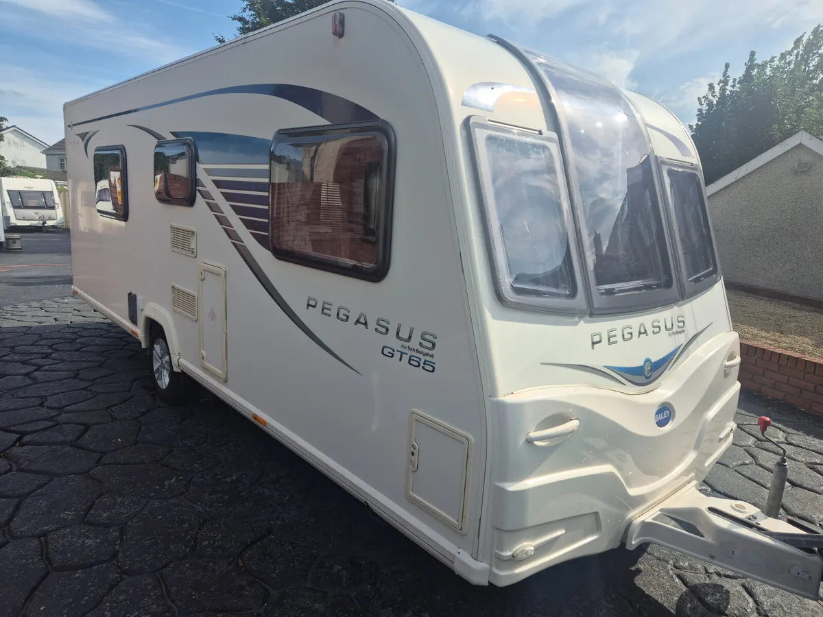 Bailey  Pegasus  GT65  Rimini  Fixed Single  Beds - Image 2