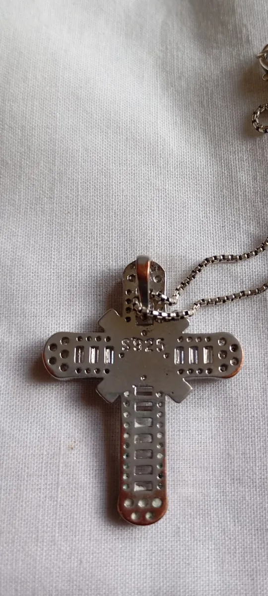 Sterling silver cross CZ on sterling silver chain - Image 3
