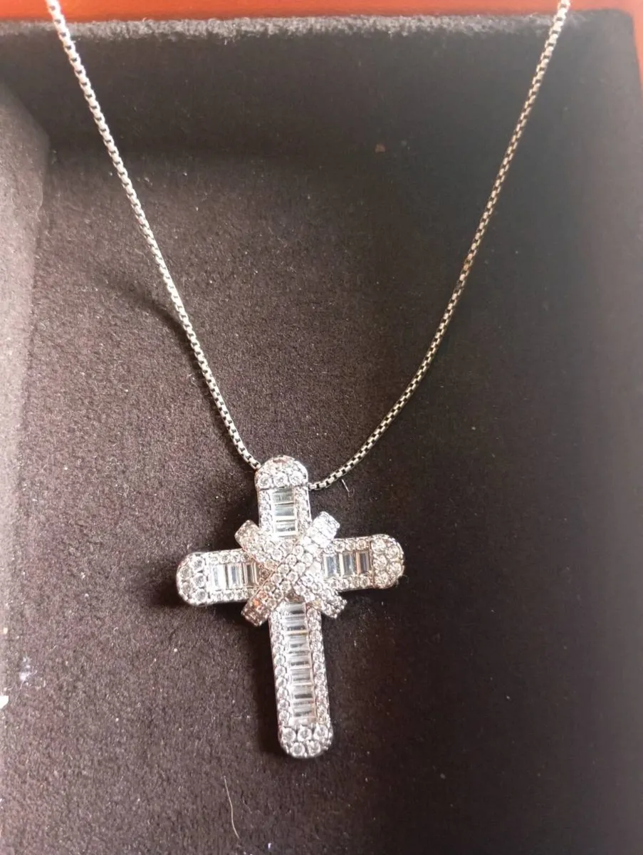 Sterling silver cross CZ on sterling silver chain - Image 4