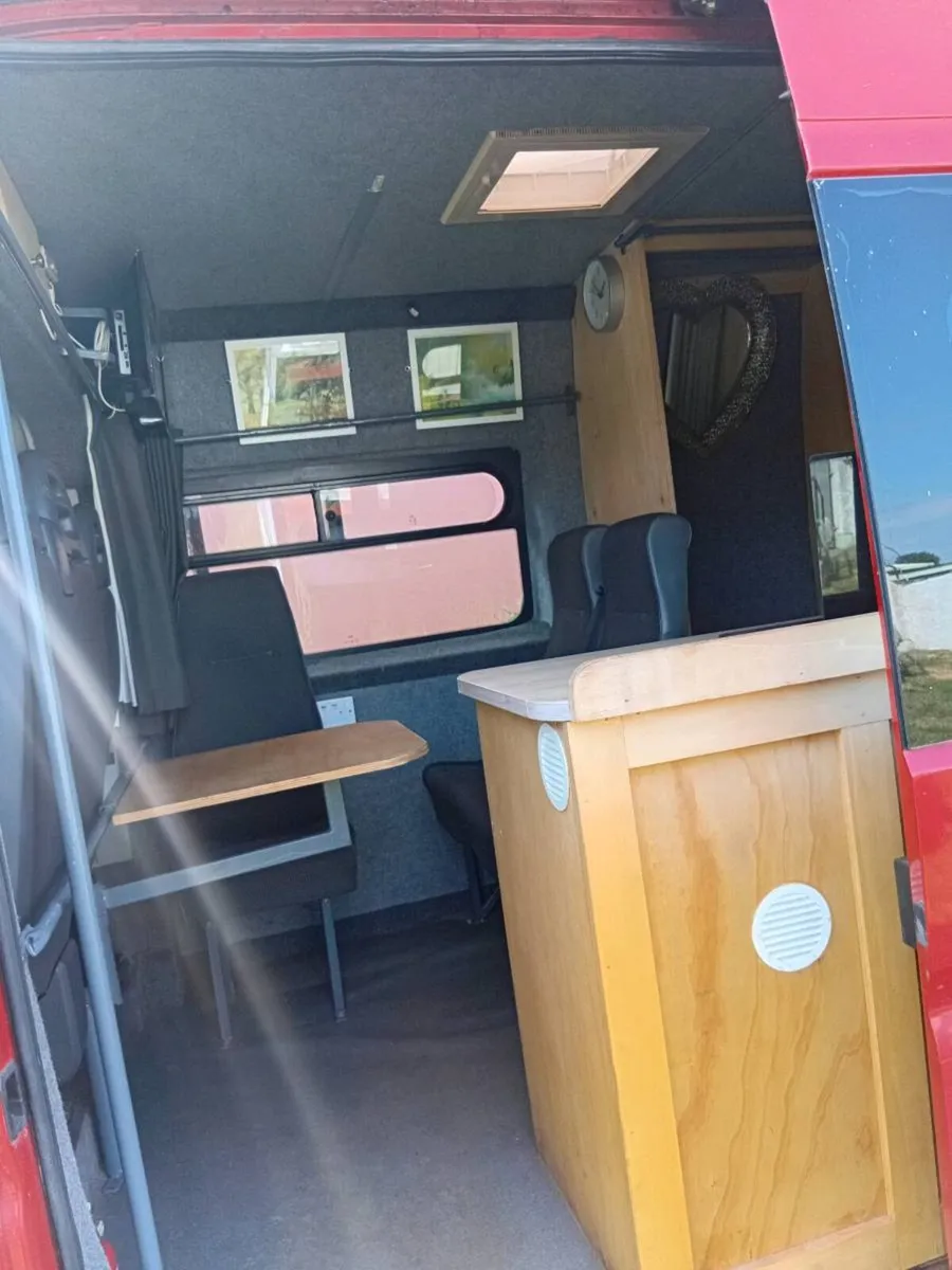 Camper Van - Image 4
