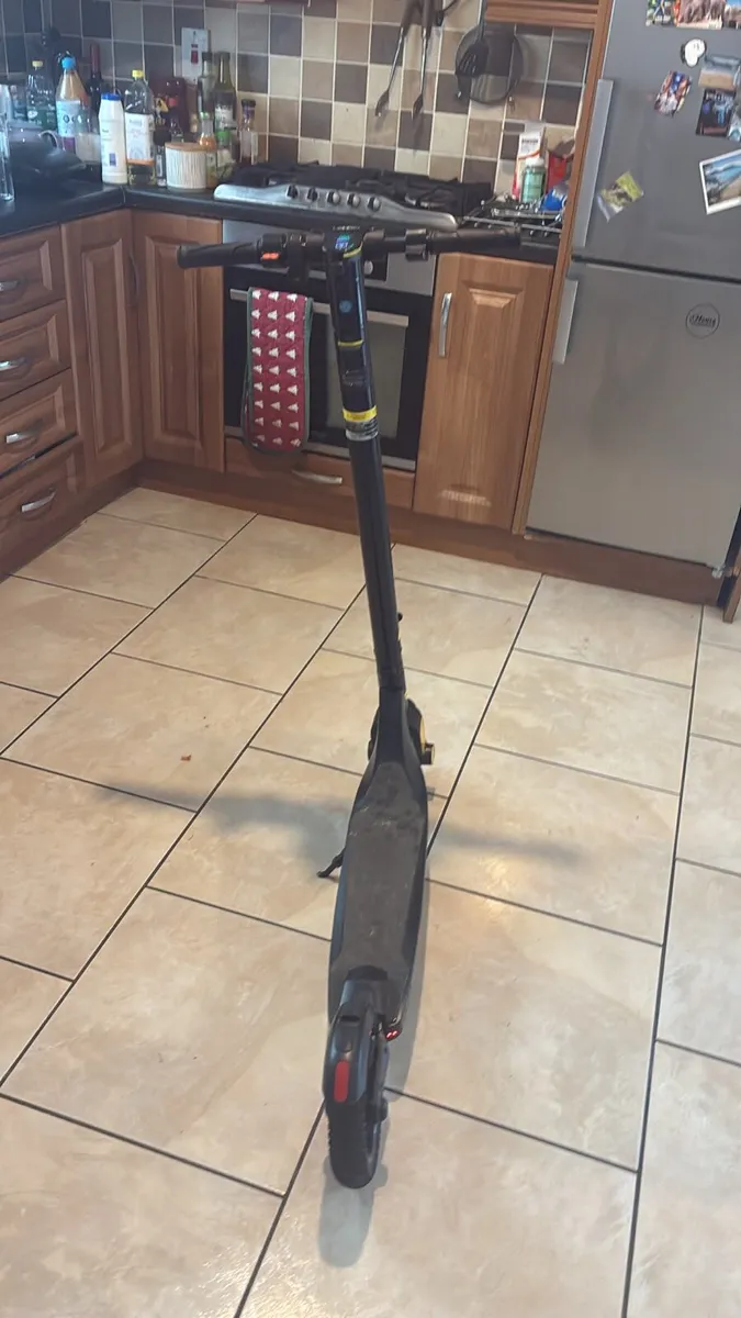 E Scooter - Image 3