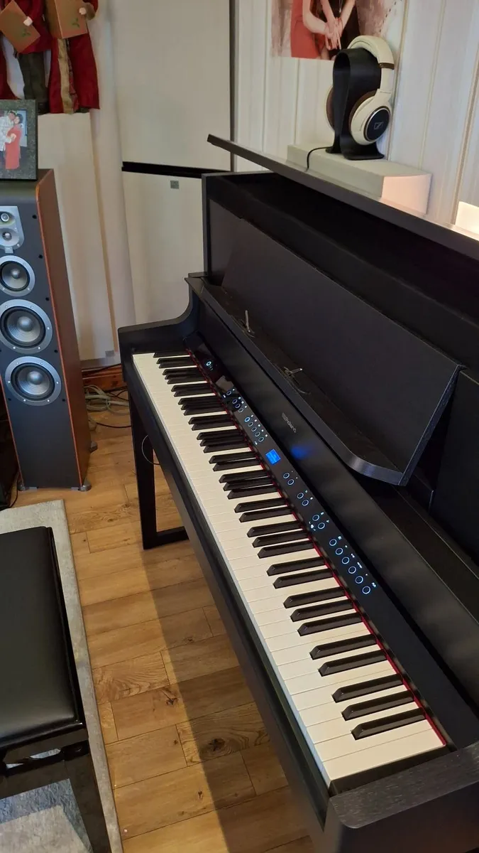 digital piano - Image 2