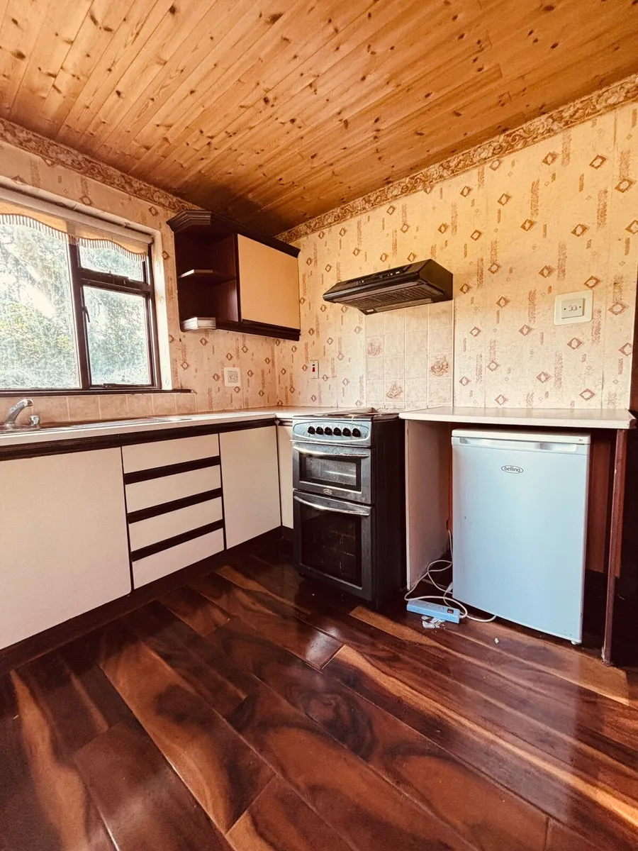 Fitted Kitchen - Image 1