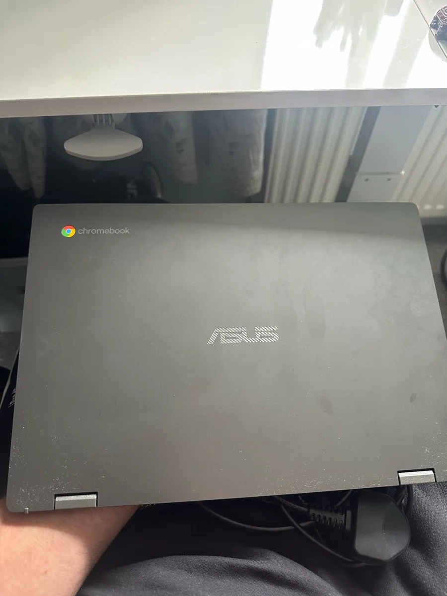 Asus Chromebook CM14 Flip 14” Touchscreen laptop - Image 2