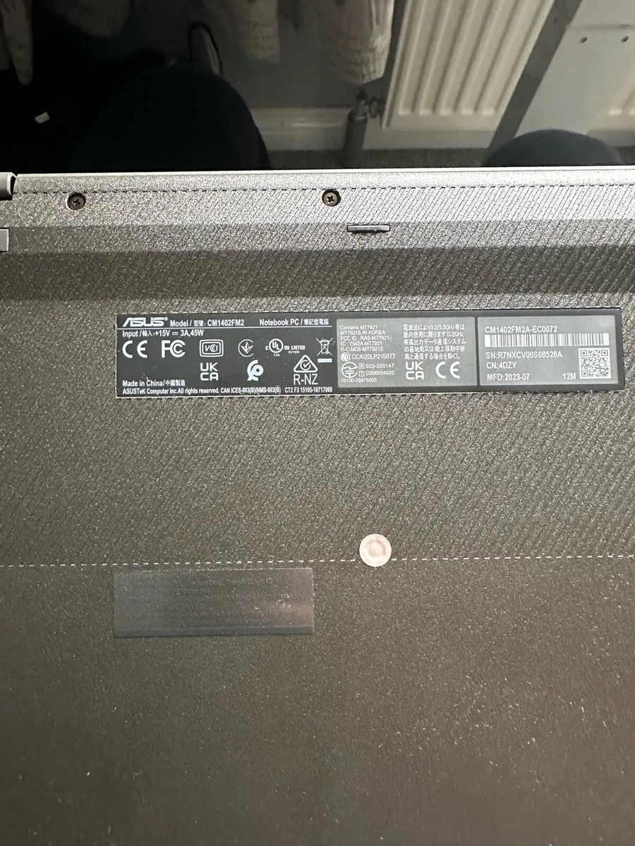 Asus Chromebook CM14 Flip 14” Touchscreen laptop - Image 3