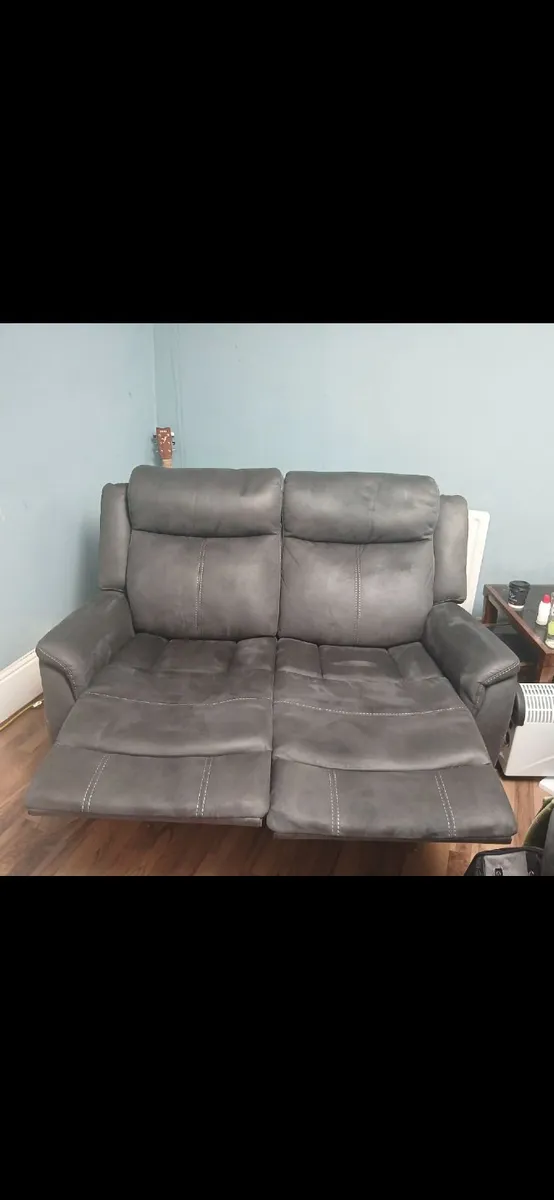 2 seater recliner - Image 3