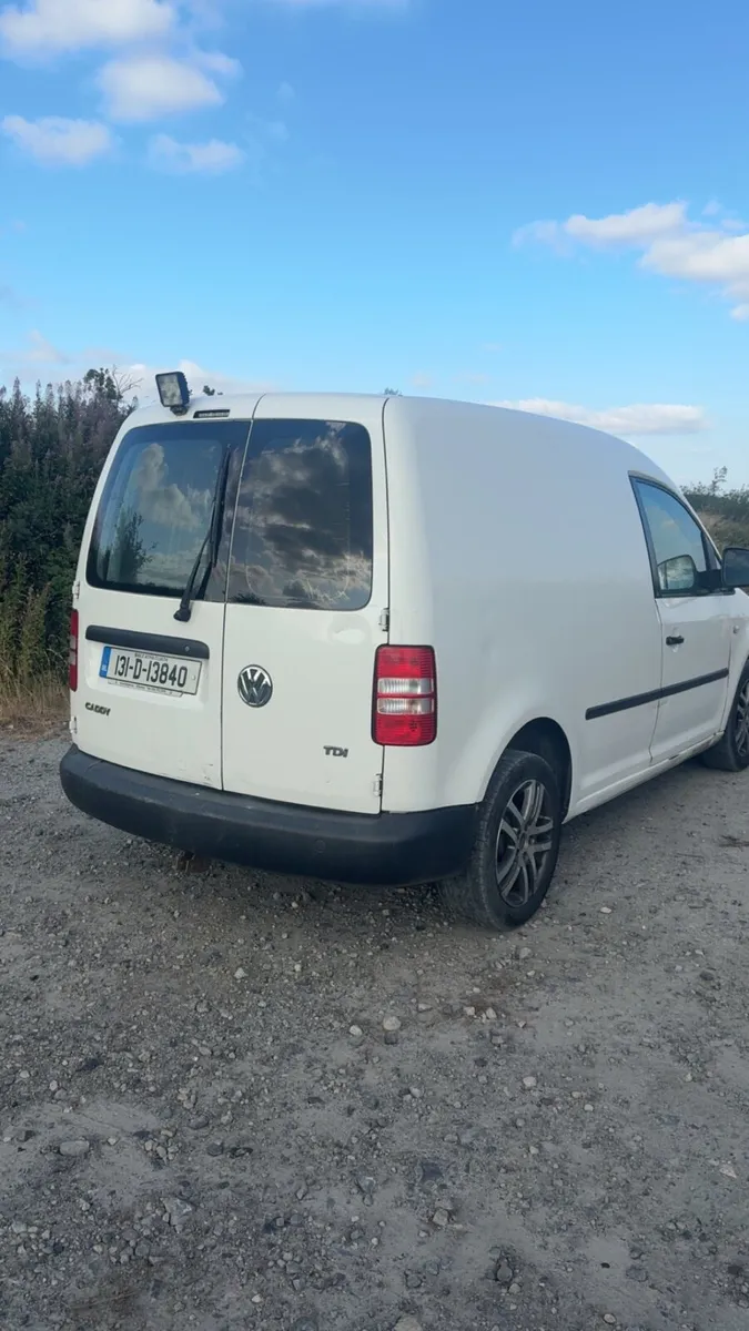 Volkswagen Caddy Van - Image 4