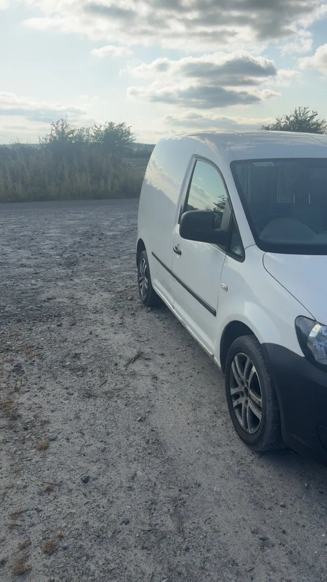 Volkswagen Caddy Van - Image 3