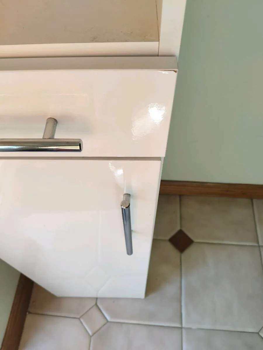 Bathroom cabinet - Image 4