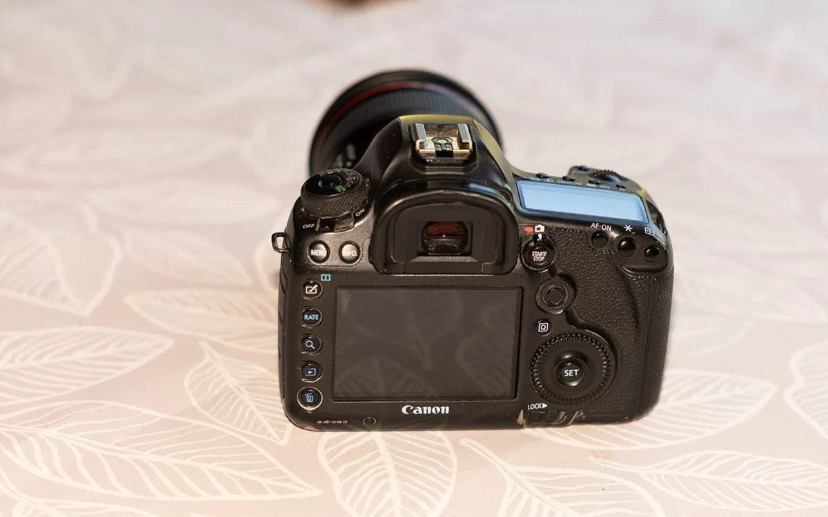 camera equipment - Image 3