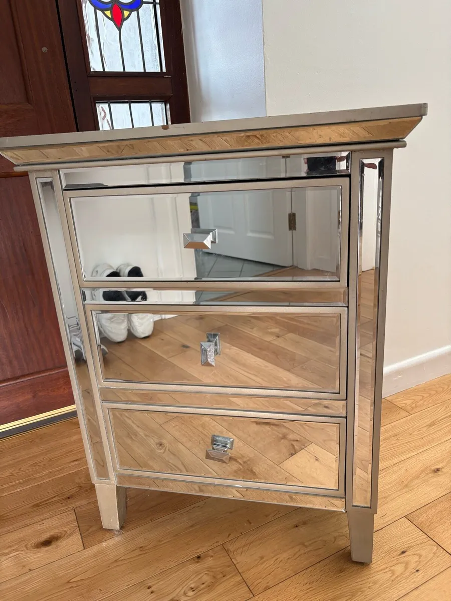Chest of drawers - Image 2