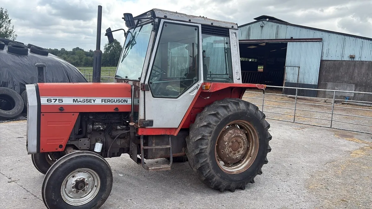 Massey Ferguson 675 - Image 1