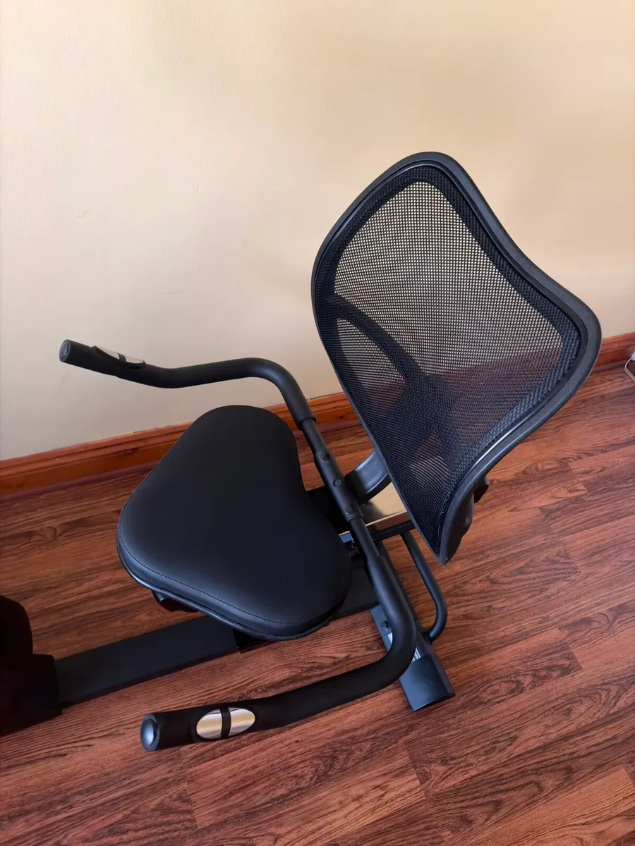 Exercise recumbent bike - Image 2