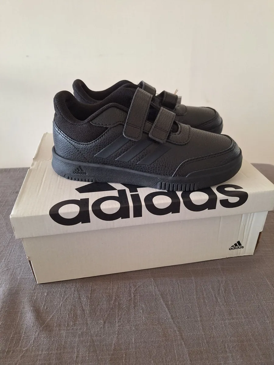 Adidas kids trainers - Image 4