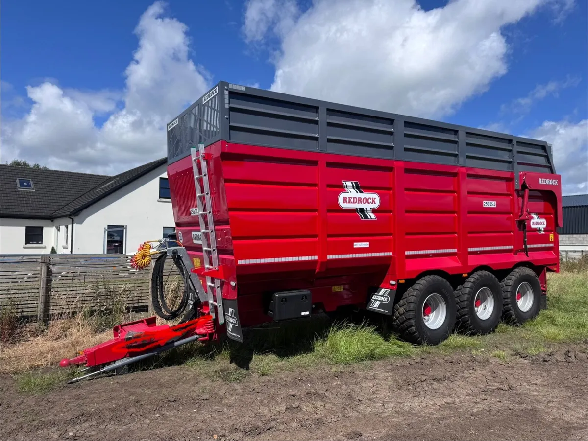 Redrock Tri axle silage trailer - Image 3