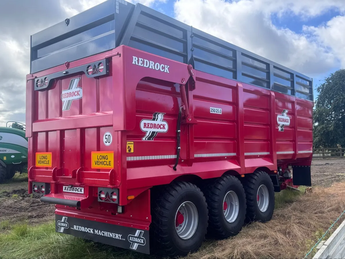Redrock Tri axle silage trailer - Image 2