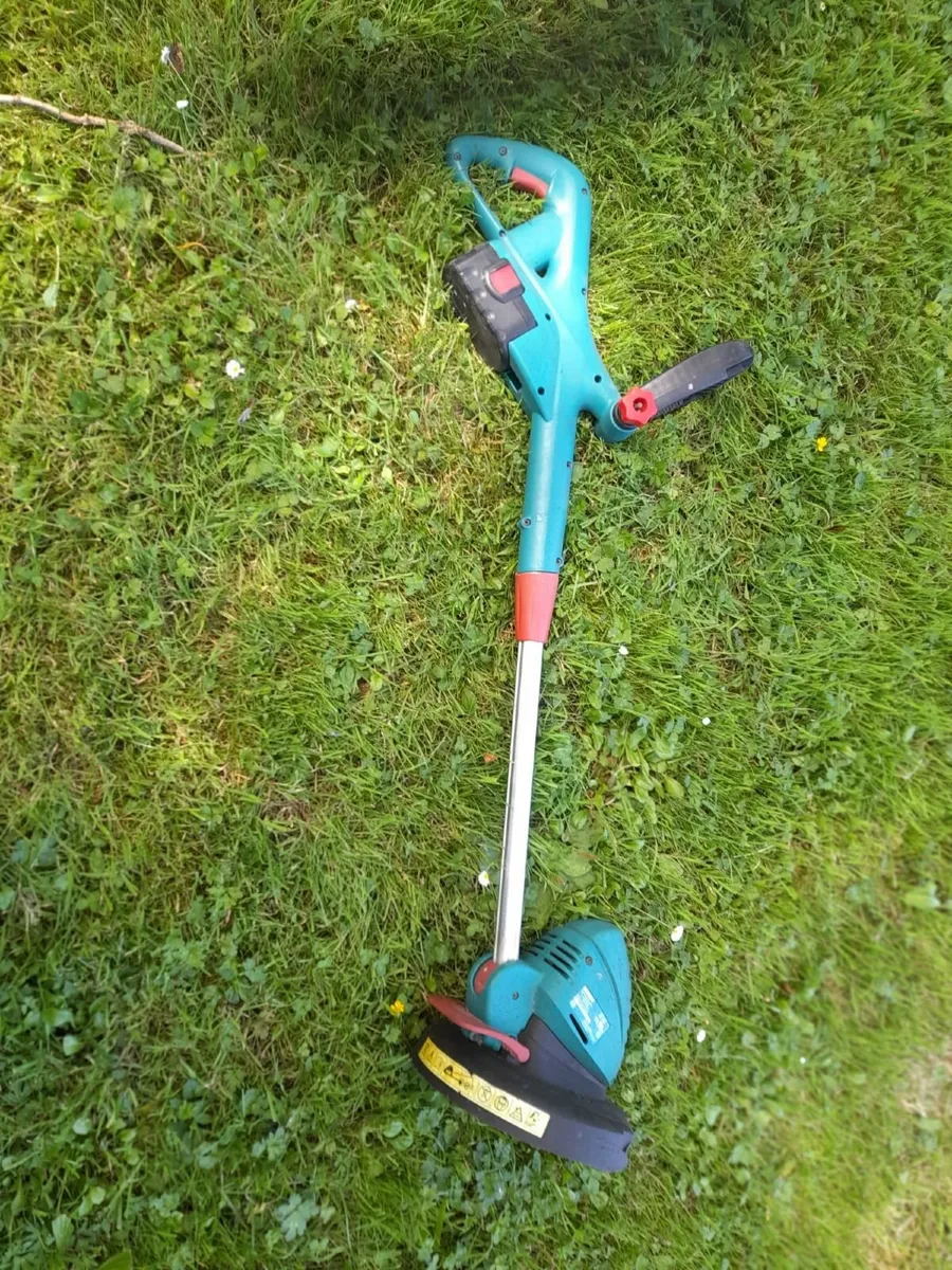 Garden strimmer