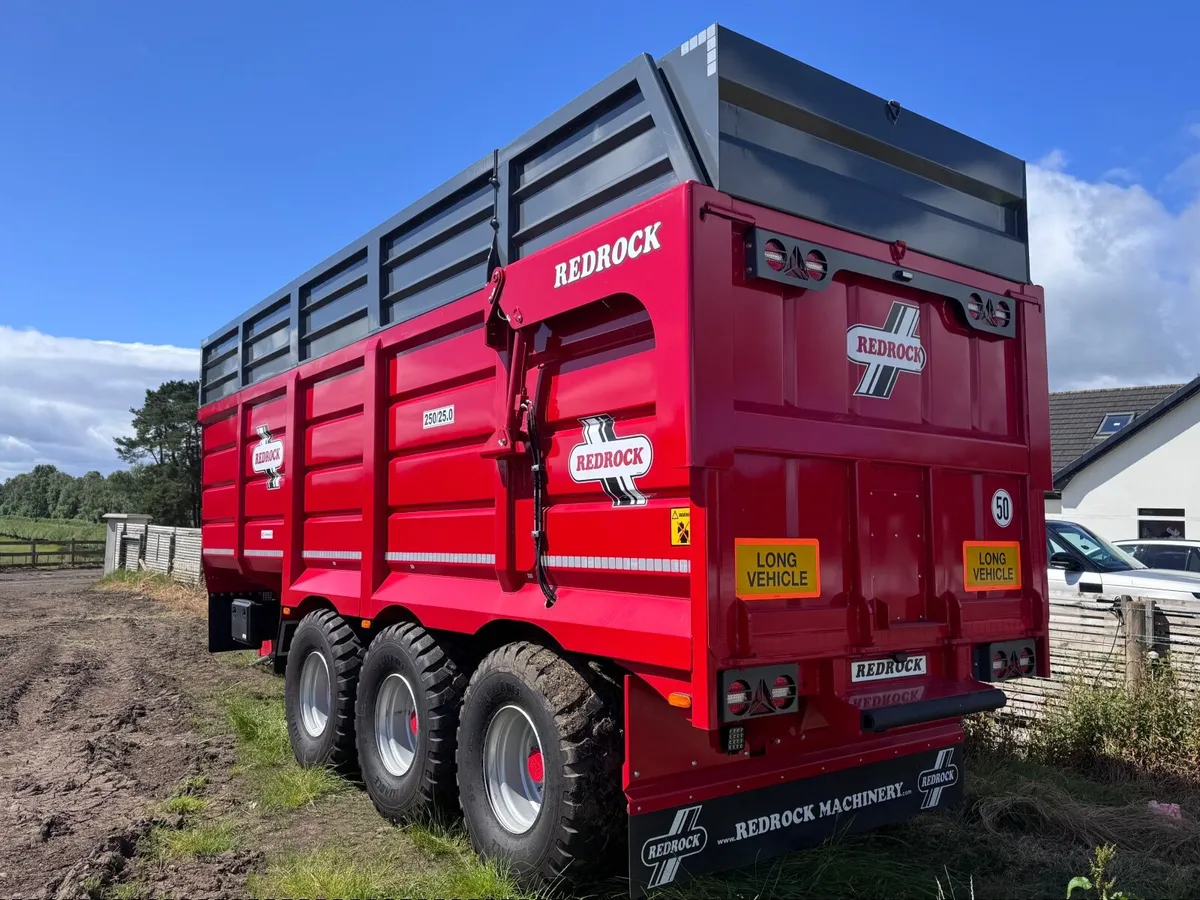 Redrock Tri axle silage trailer - Image 4