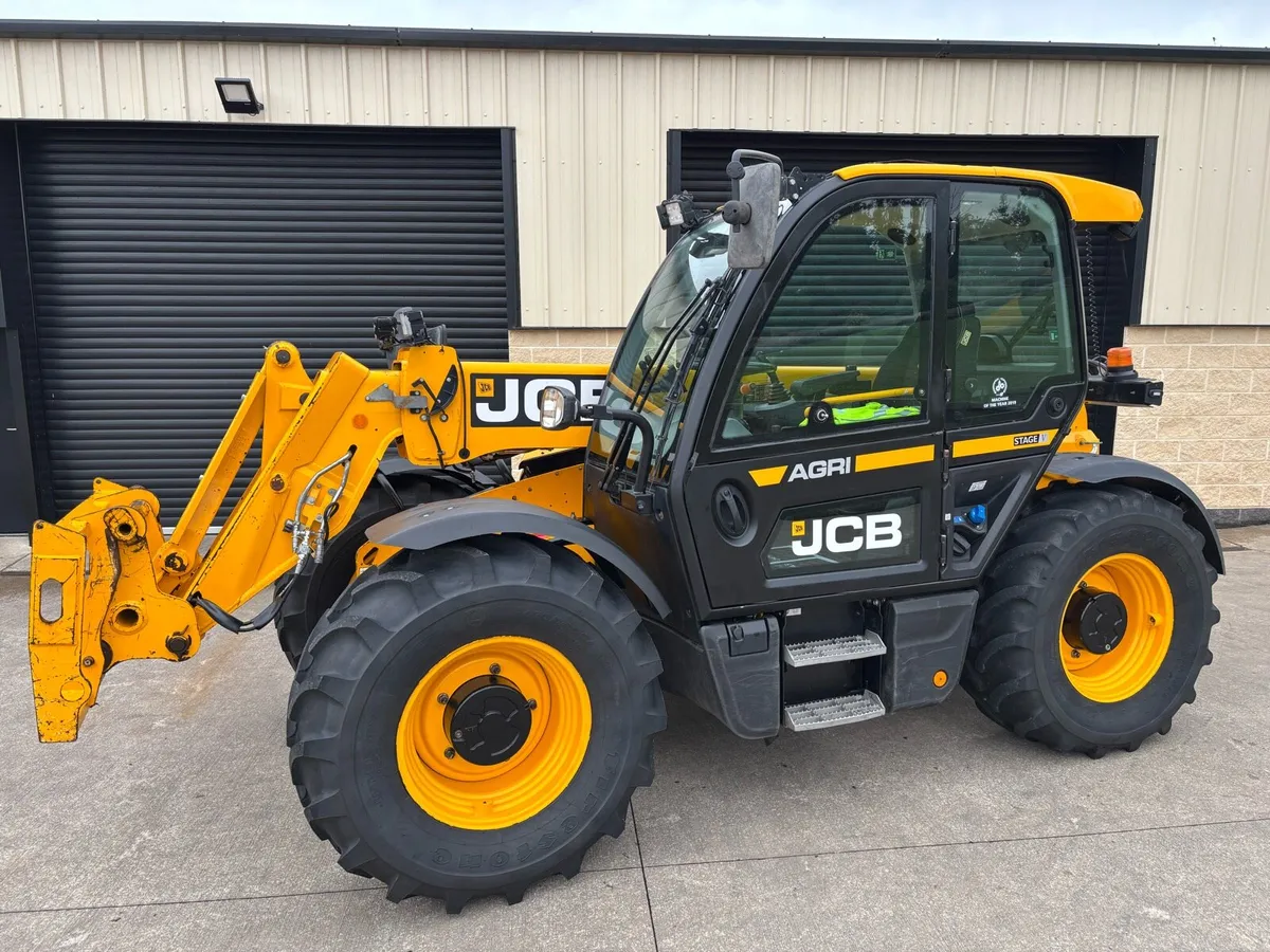 2022 JCB 532-60 AGRI - Image 1