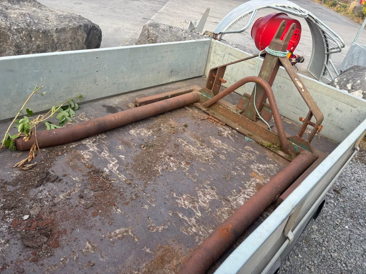 fleming bale lifter - Image 3