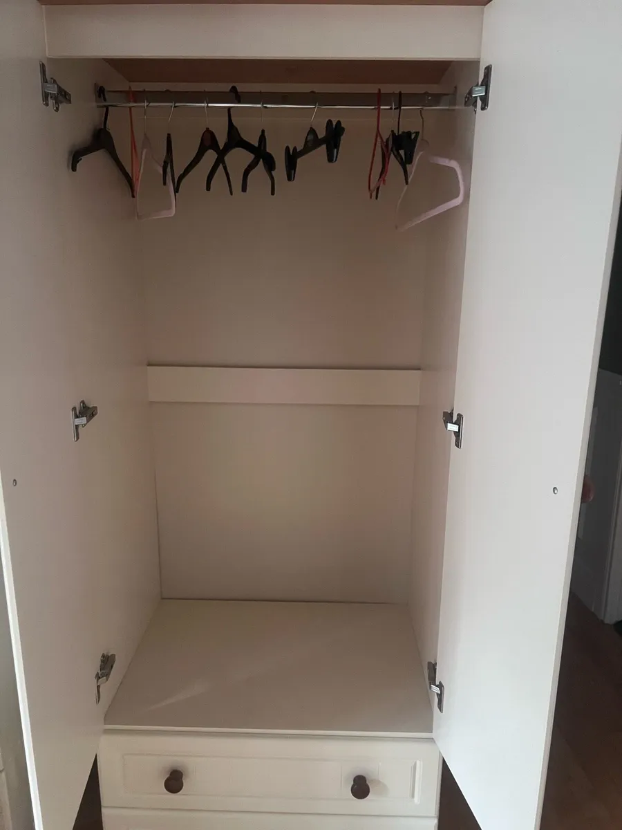 Bedroom Set - Image 2