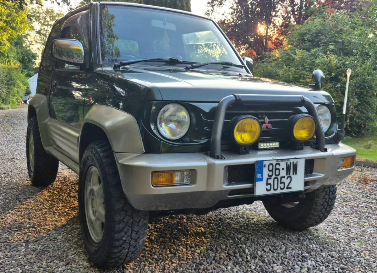 1996 Mitsubishi Pajero Junior ZR-II 4WD Auto | 77k - Image 2