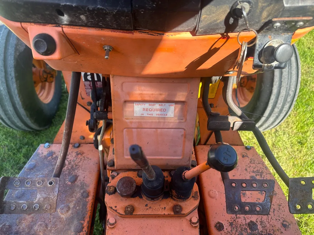 Massey Ferguson - Image 3