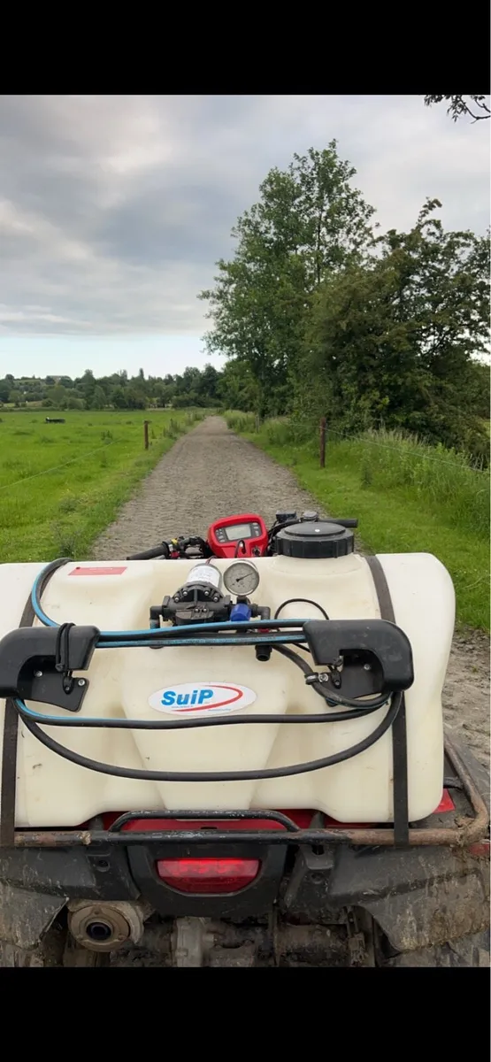 Quad/tractor SPRAYING - Image 2