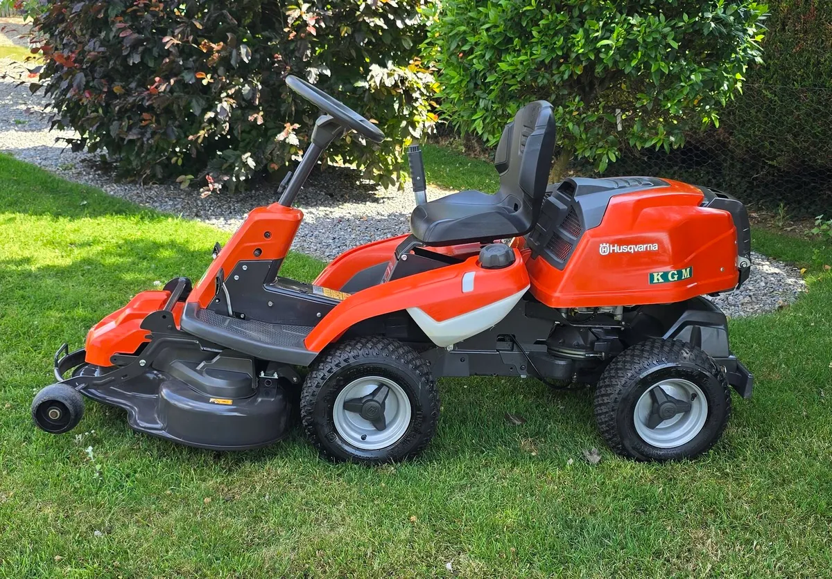 Husqvarna R214C AS NEW - Image 1