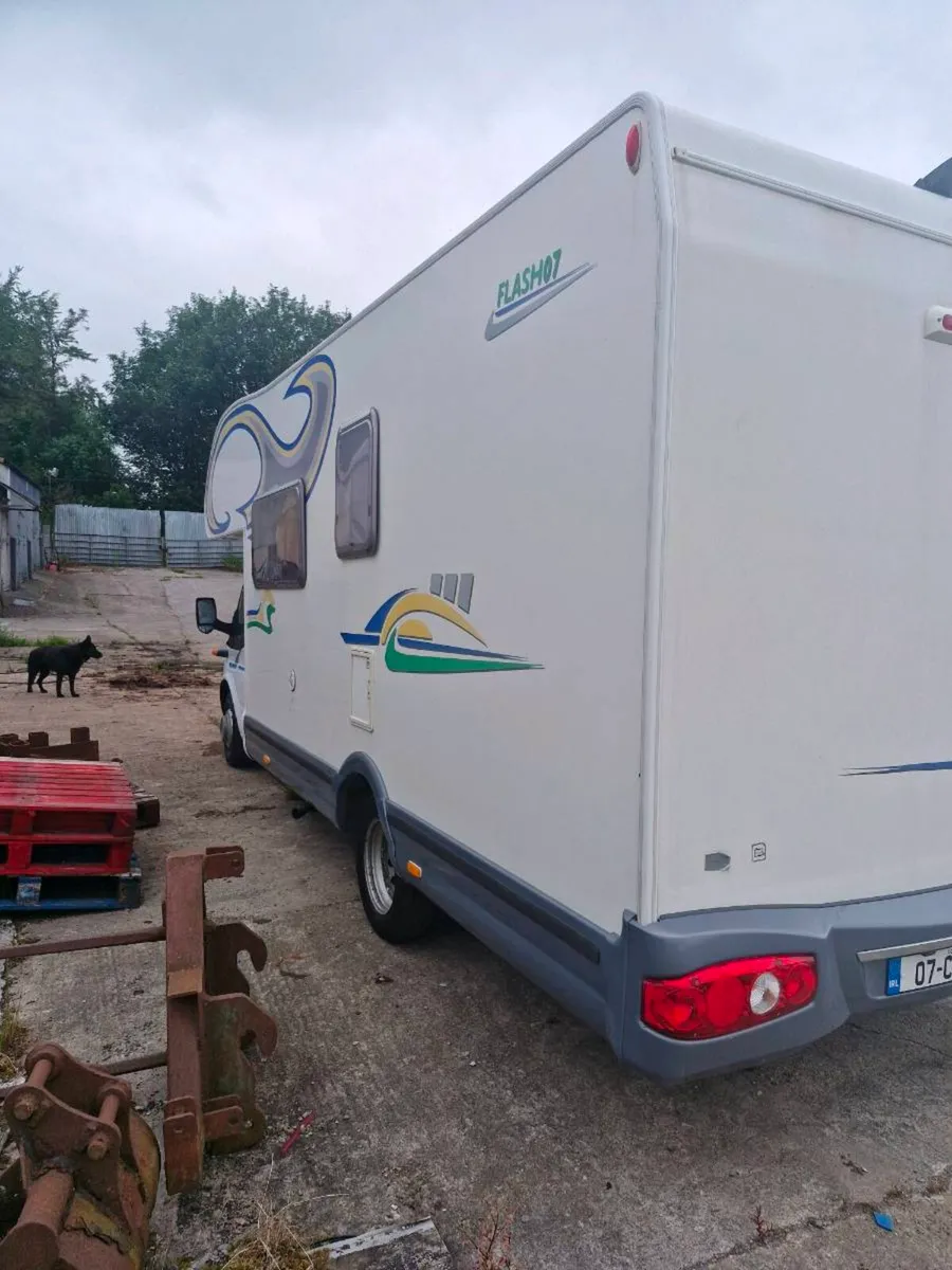 Camper - Image 3