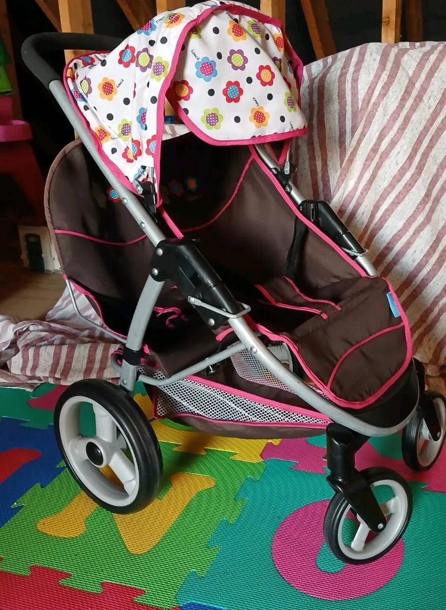 Doll's double buggy - Image 1