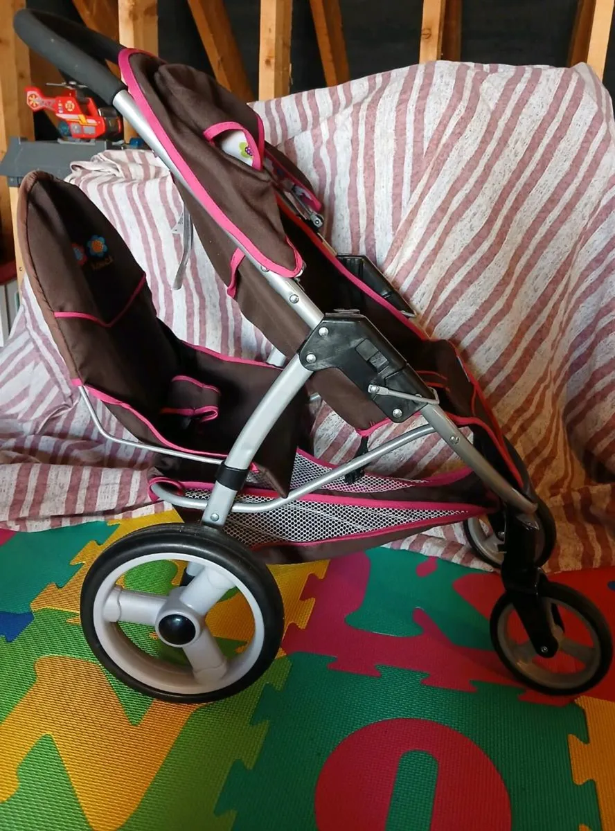Doll's double buggy - Image 2
