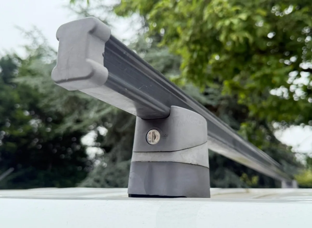 Renault Trafic roof rack bars - Can Deliver - Image 2