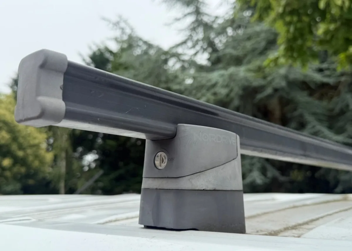 Renault Trafic roof rack bars - Can Deliver - Image 3