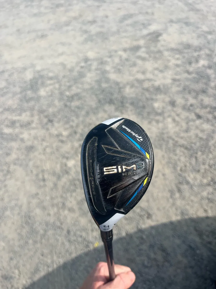 Golf club, Rescue 4 - Image 1
