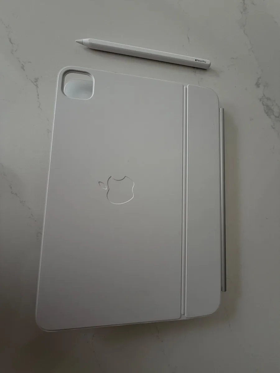 Apple IPad Pro M4 512GB, Magic Keyboard & Pencil - Image 4
