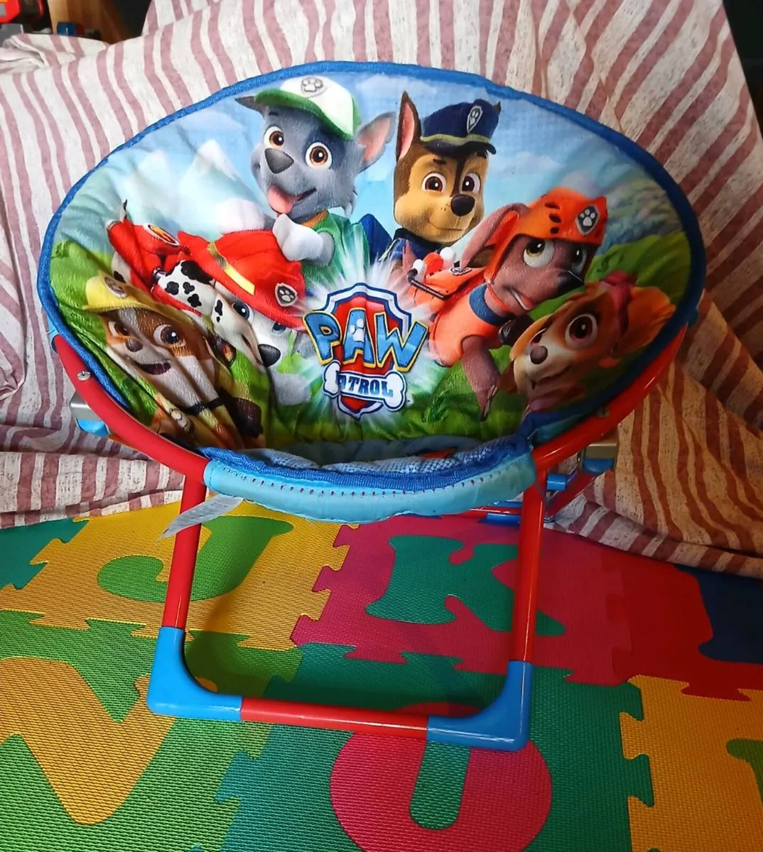 Moon chair for toddler - Image 1