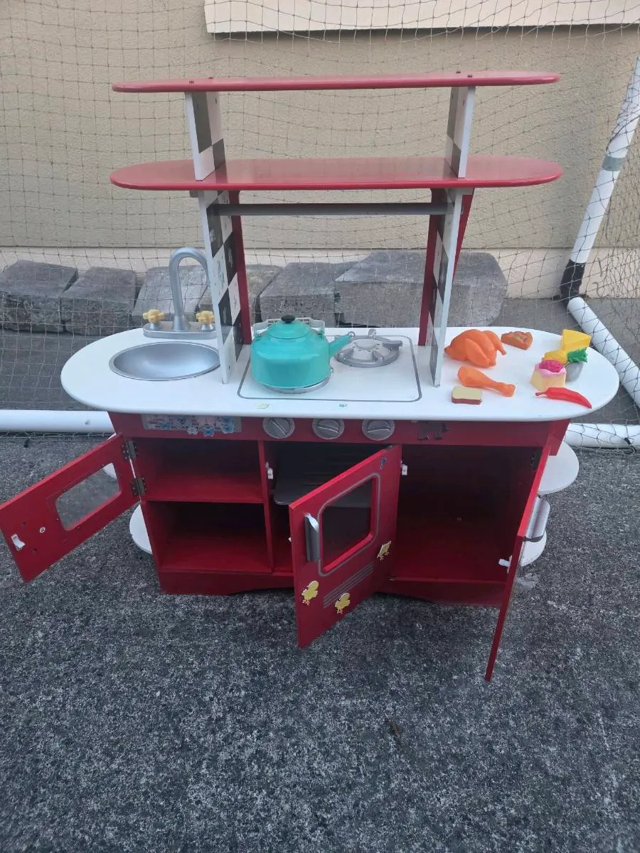 KIds Kitchen - Image 1