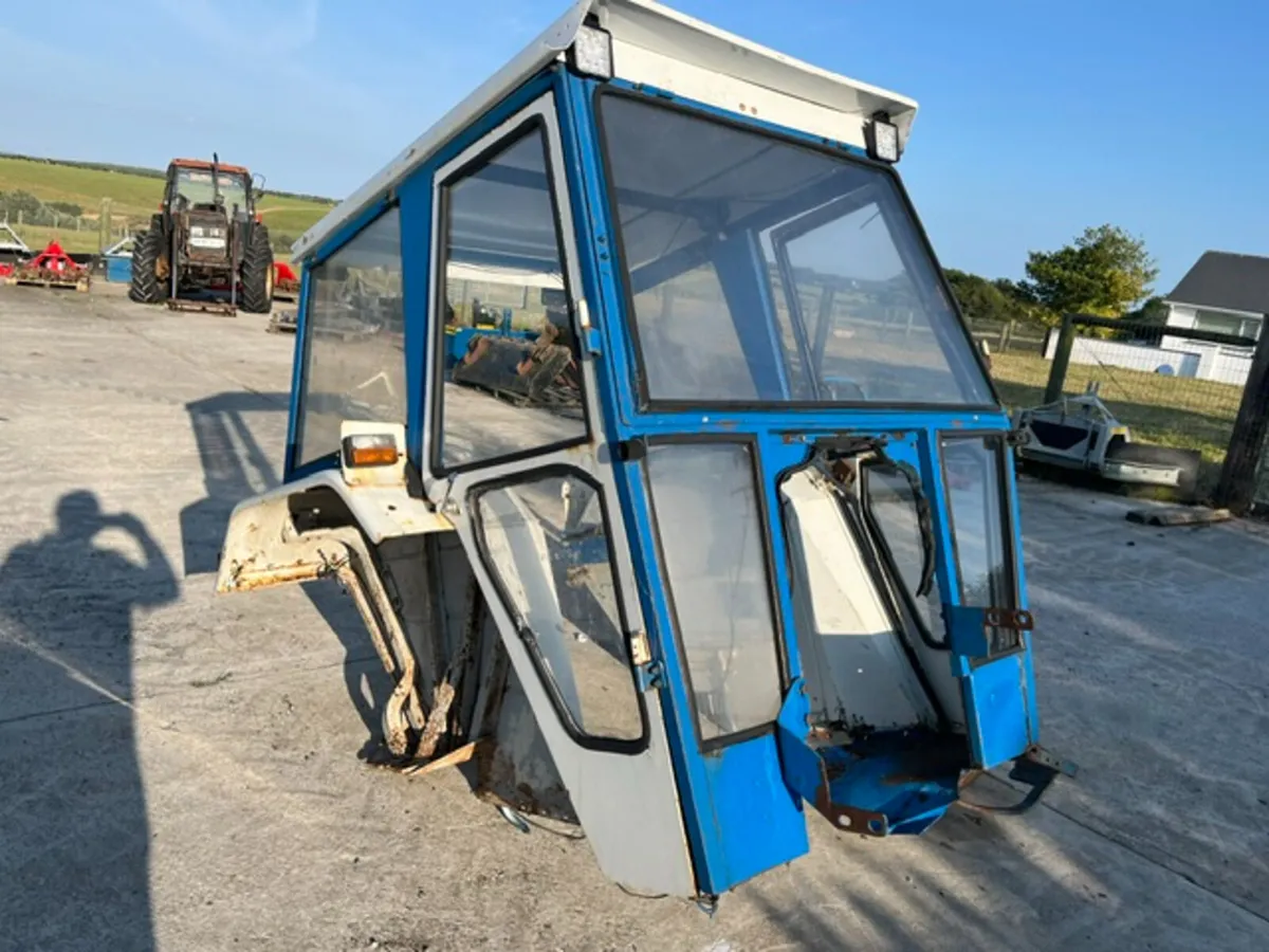 FORD Cab suit Ford 4600,5600,6600... - Image 2
