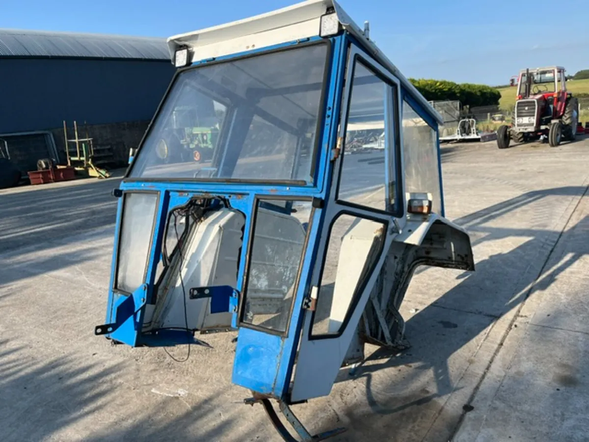 FORD Cab suit Ford 4600,5600,6600... - Image 1