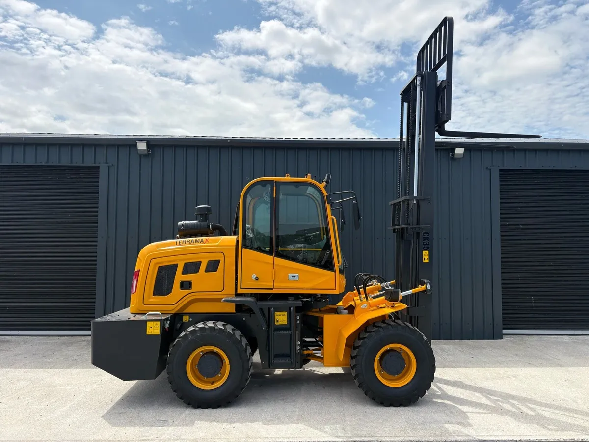 Terramax 3.5T All Terrain Articulated Forklift 4WD - Image 4