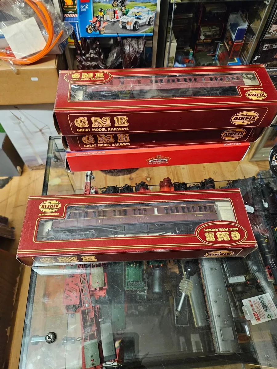 Hornby Airfix OO Gauge Carraige