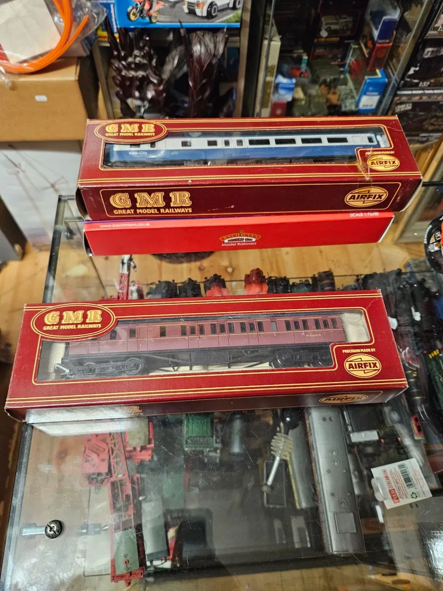 Hornby Airfix OO Gauge Carraige