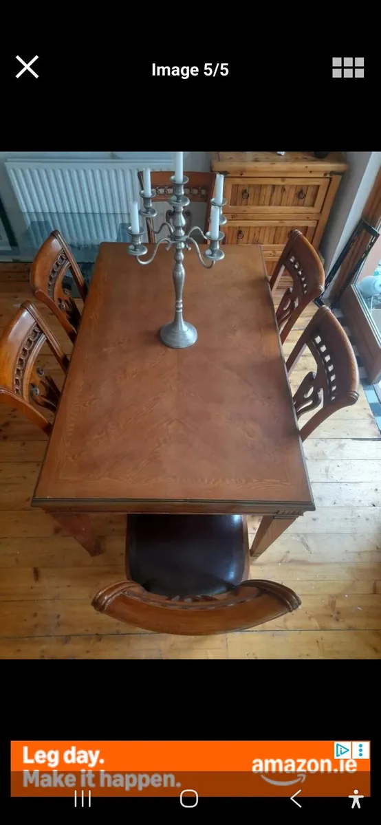 Table and 6 chairs - Image 1