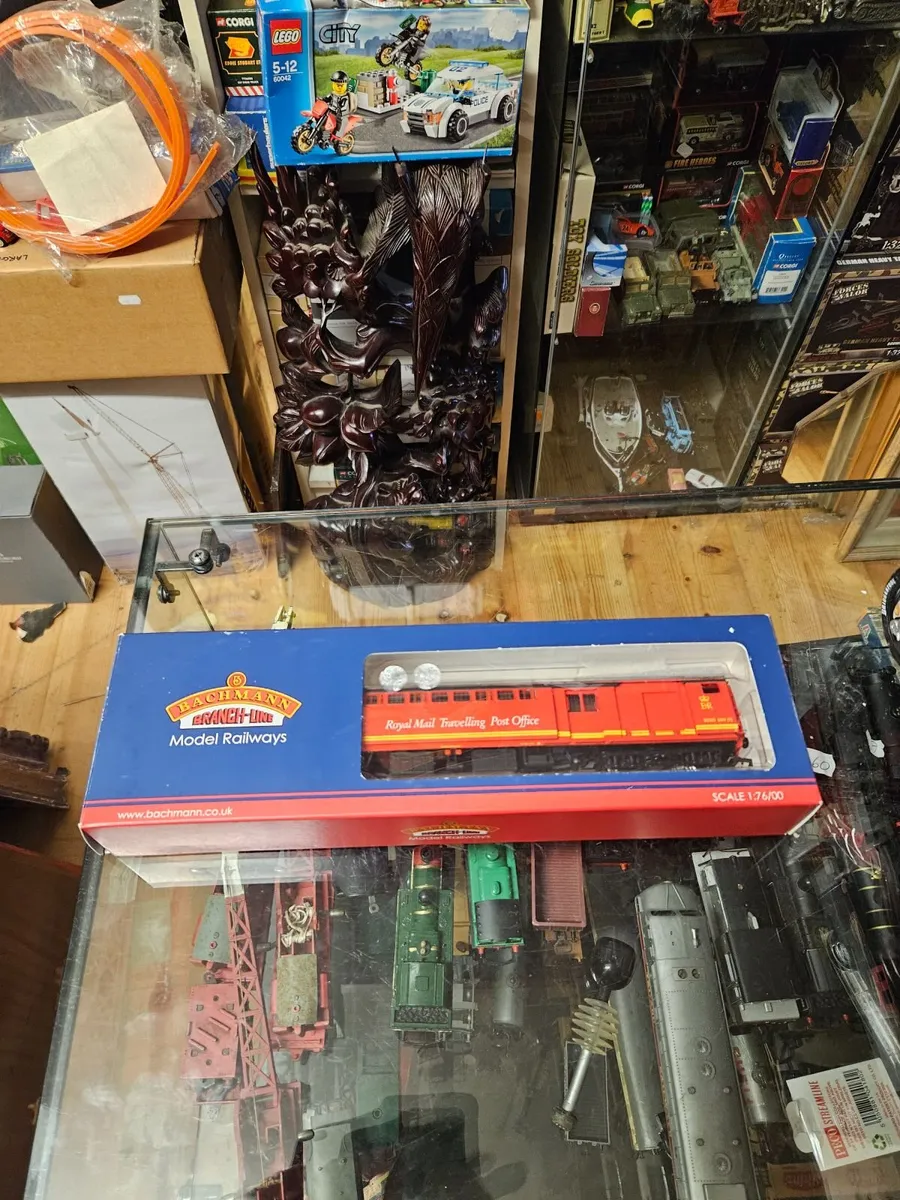Hornby Bachmann OO Gauge Royal Mail Carraige - Image 1