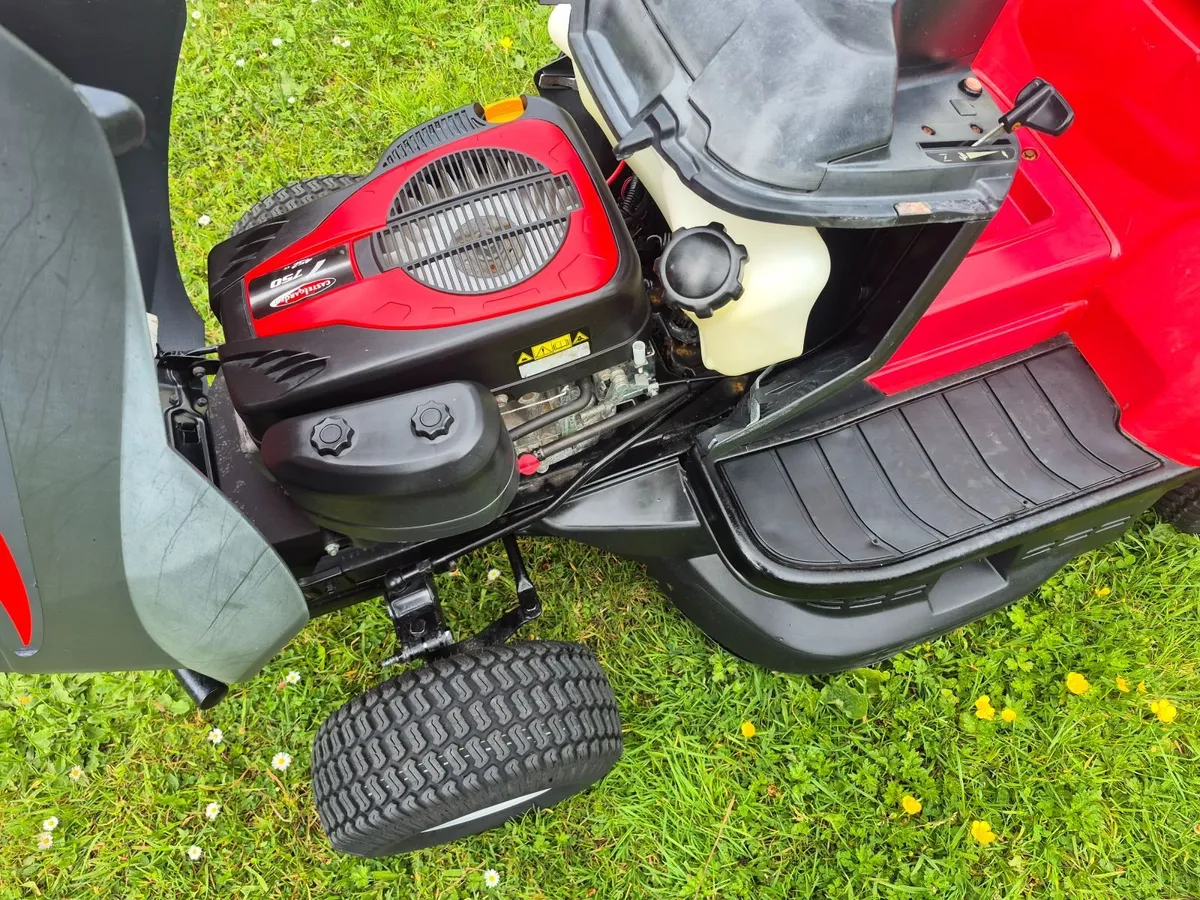 Castlegarden Ride on lawnmower - Image 3