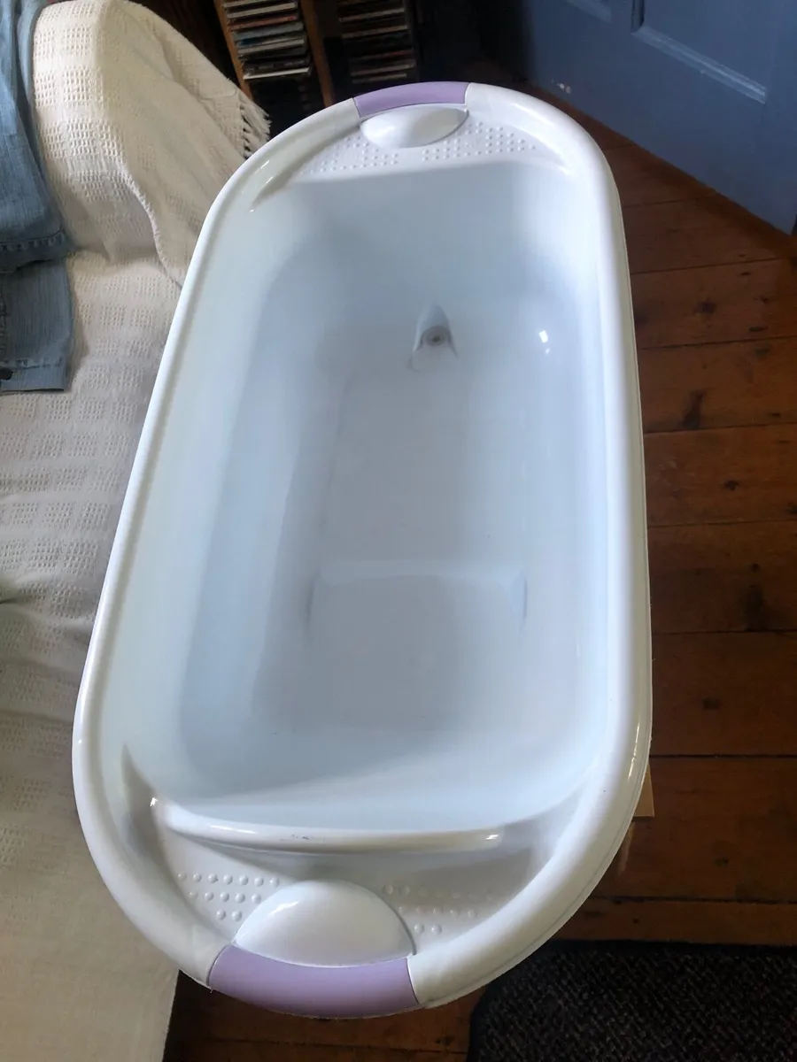 Deluxe Baby bath White/Mauve - Image 1