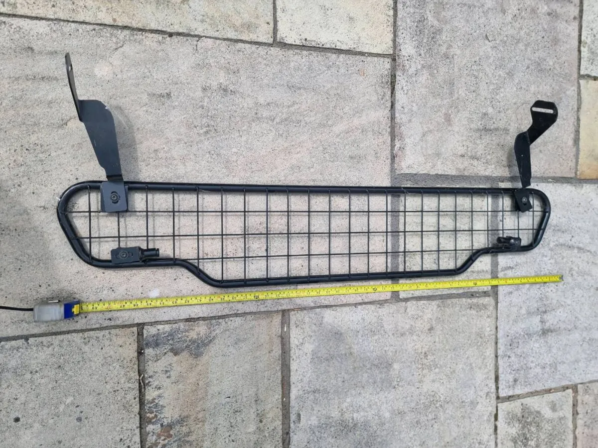 Dog Dividing Grill - Image 1