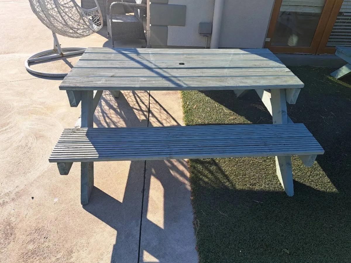 Garden benches - Image 3