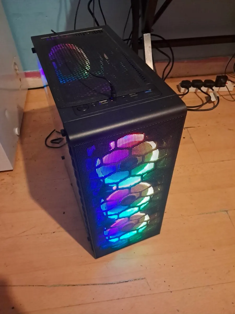 Gaming tower - Image 1